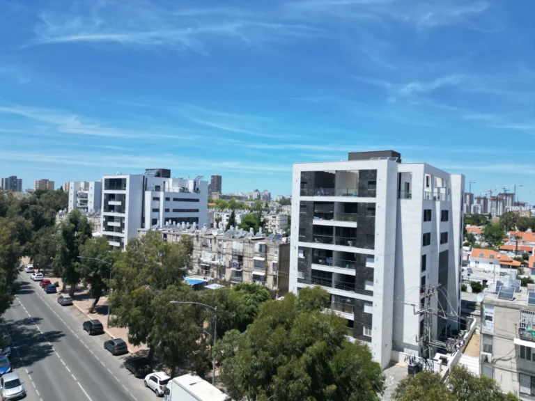 יורדי הסירה (1)